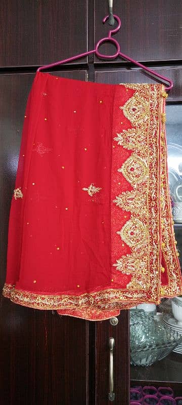 red bridal lehnga 3