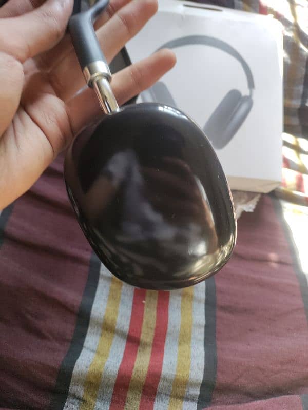 P9 Pro Max Headphone 1