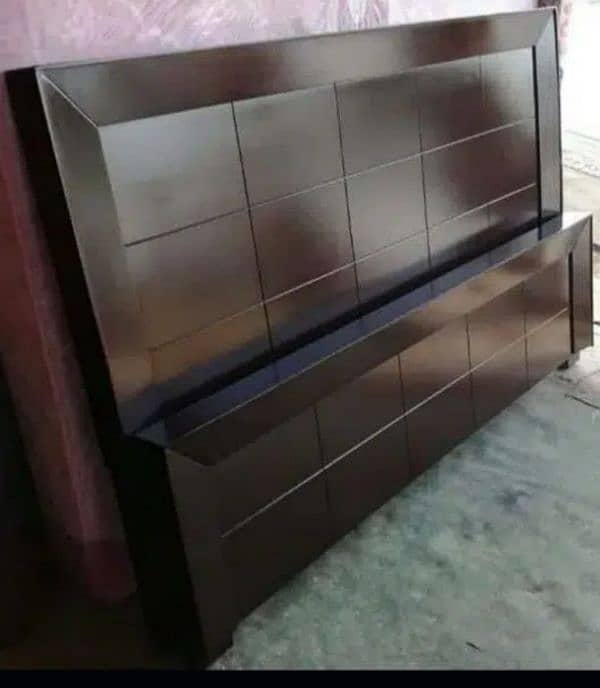 simple design bed's available in cheap price 0