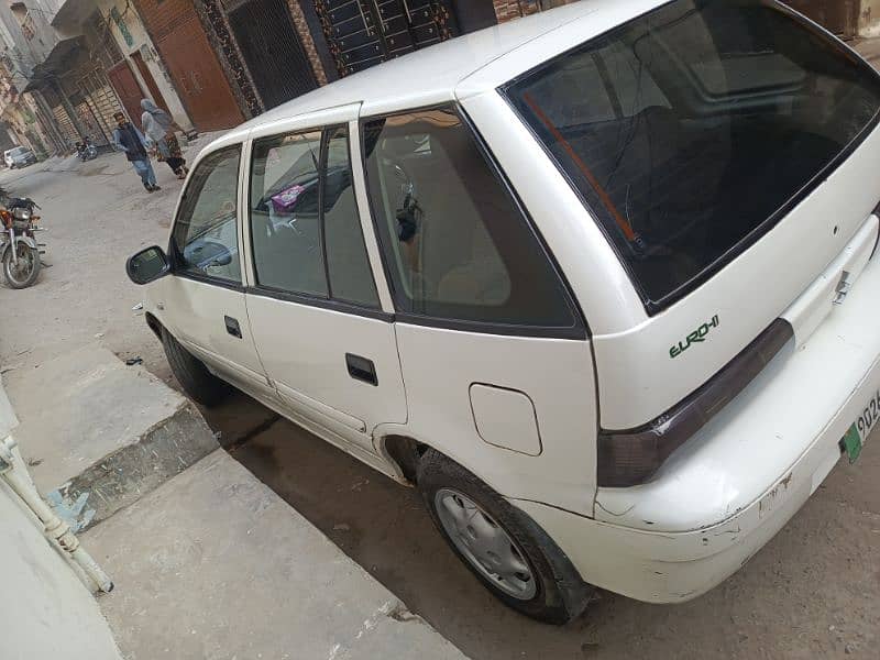 Suzuki Cultus 2016 12