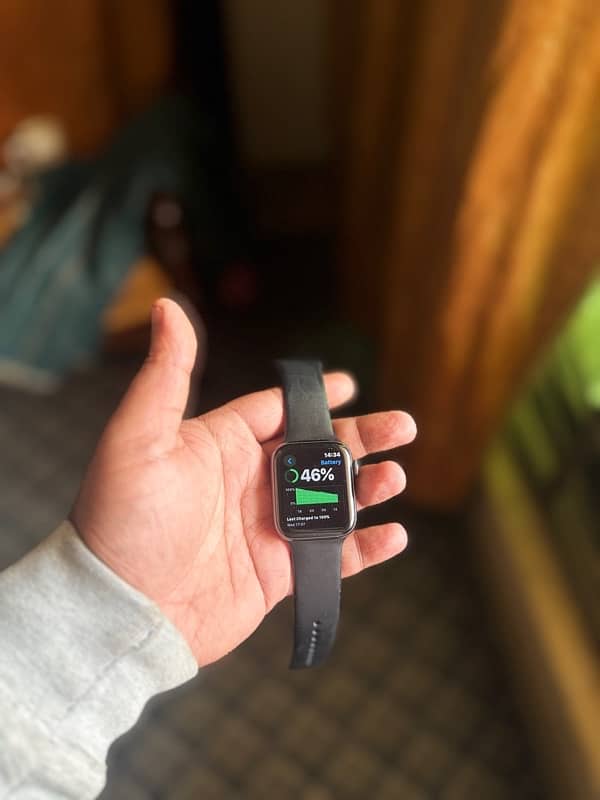 Apple Watch Series 4, 44mm GPS 0