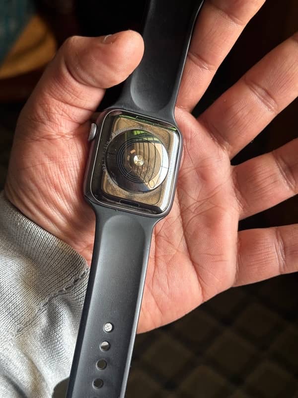 Apple Watch Series 4, 44mm GPS 2