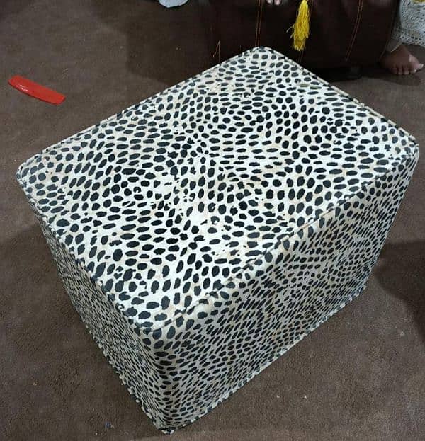 foam stool 0