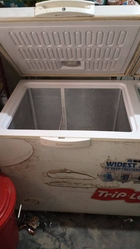 Wave double door freezer 1