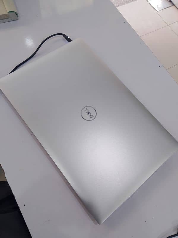 Dell xps 15.9570 1