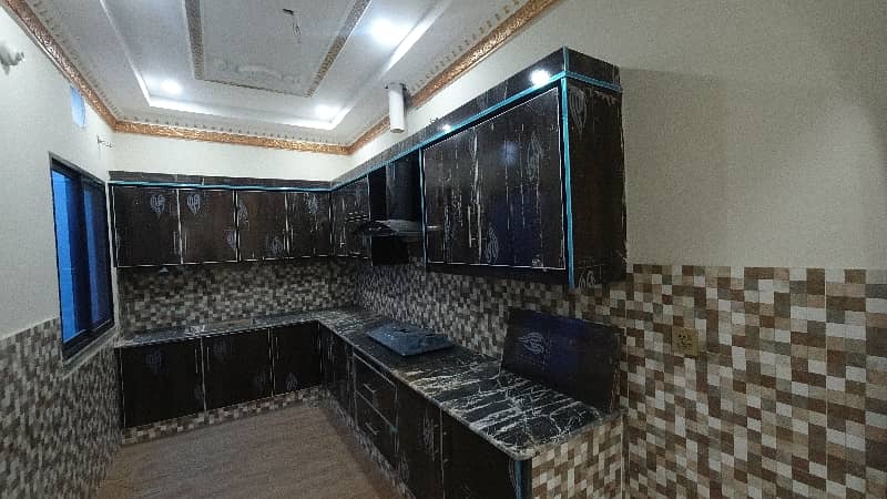 Well-constructed House Available For sale In Lahore Medical Housing Society 13