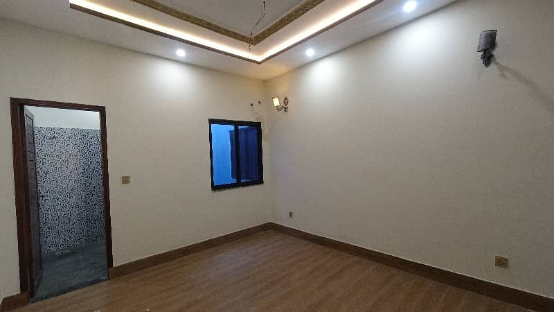 Well-constructed House Available For sale In Lahore Medical Housing Society 19