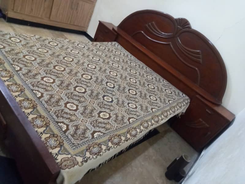 Double bed with side tables. bed like new 4