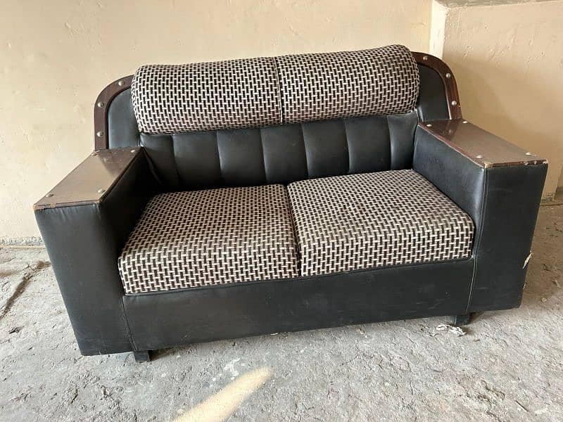 sofa set 3.2. 1 seater urgent sale 0