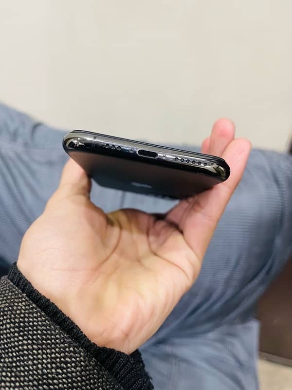 iPhone 11pro PTA Approved 64gb 3