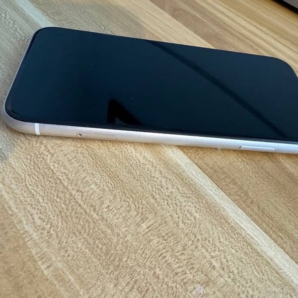 iphone11 non PTA 5