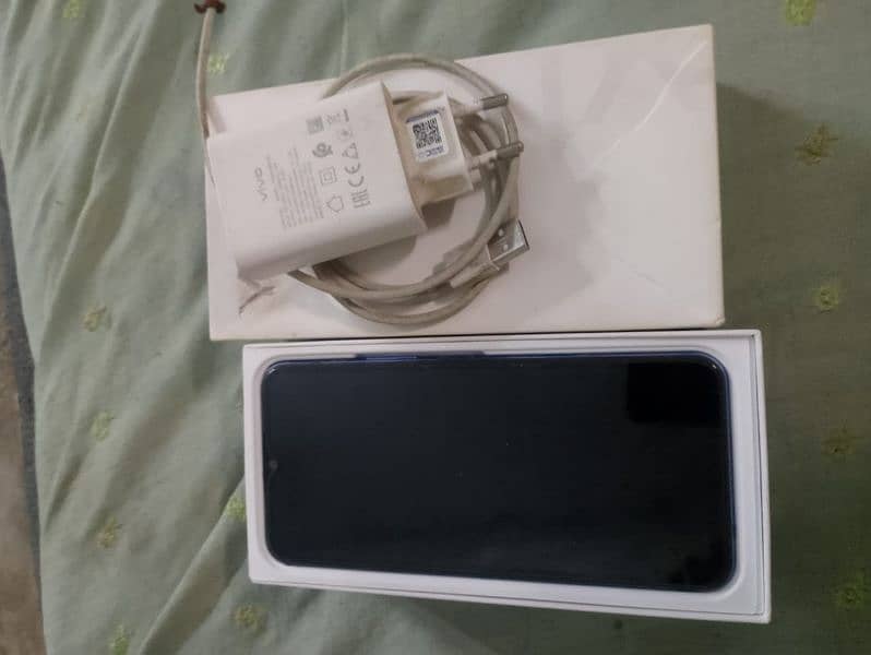 vivo y17s 6+6/128 2 month warranty urgent sell s 7