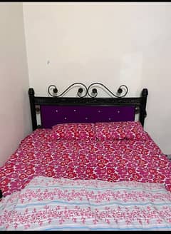 rod iron bed without matress