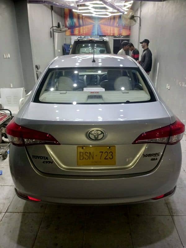 Toyota Yaris 2020 in very Good condition just buy n drive 7