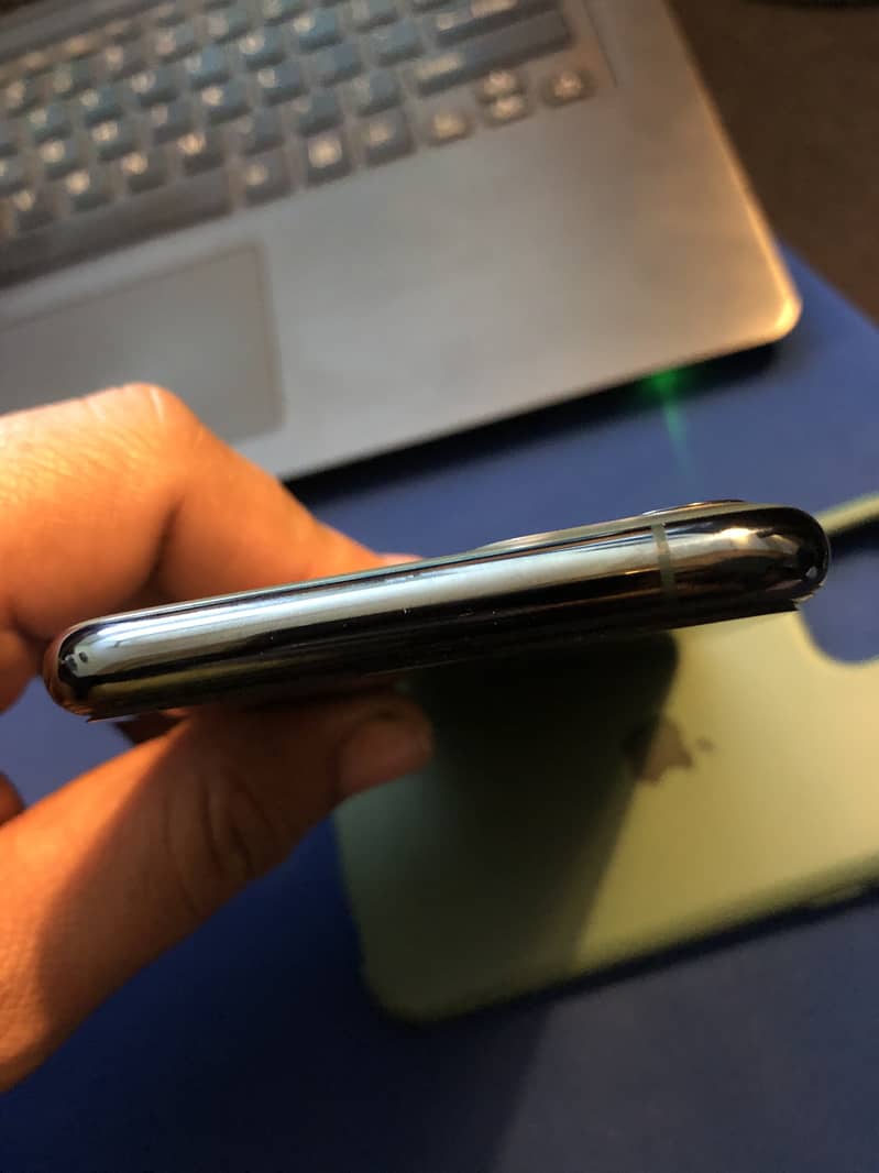 iPhone 11Pro PTA with BoX 2