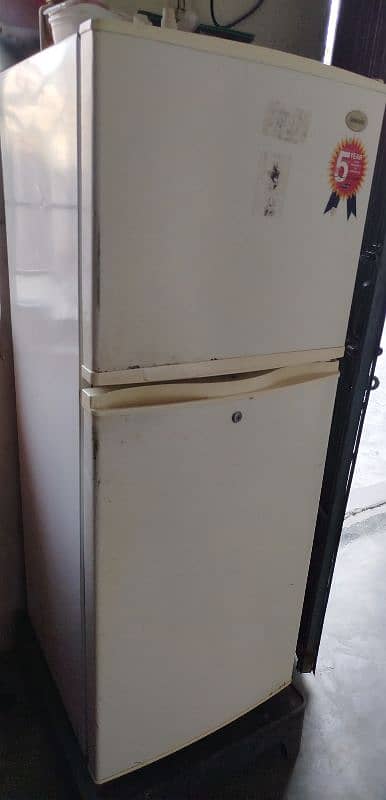 refrigerator for urgent sale 1