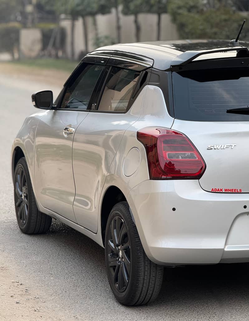 Suzuki Swift GLX-VVT 2024 Already Bank Leased 6