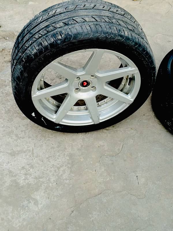 17 inch alloy rim with tyre 2