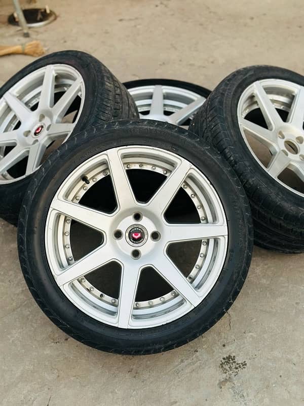 17 inch alloy rim with tyre 3