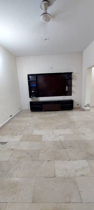 FOR OFFICE OR BACHELORS. LOWER PORTION FOR RENT IN JOHAR TOWN 4