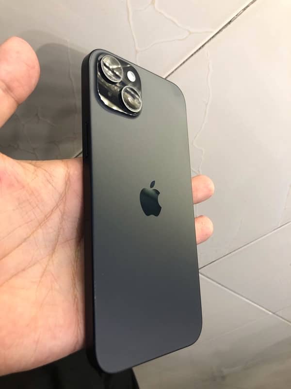 iPhone 15 plus Jv 128gb 3