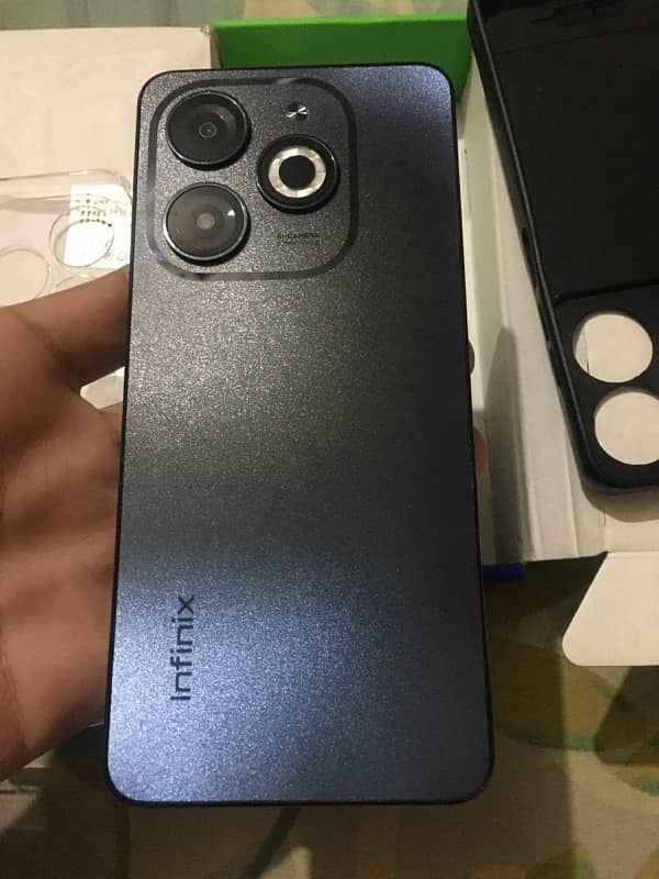 Infinix Smart 8 Mobile 4 64gb Brand new 2