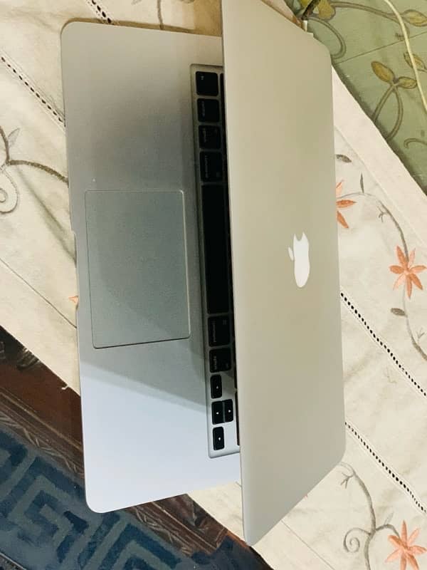 Apple MacBook Air 2015 1