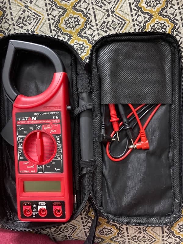 Digital clamp meter 1