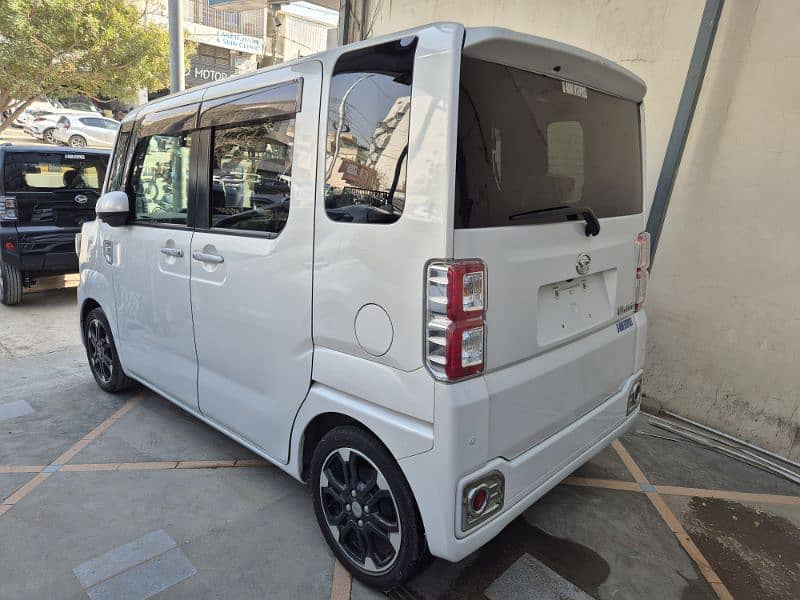 Daihatsu Wake 2021 9