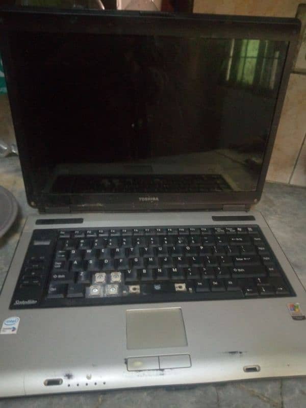 Toshiba laptop 1