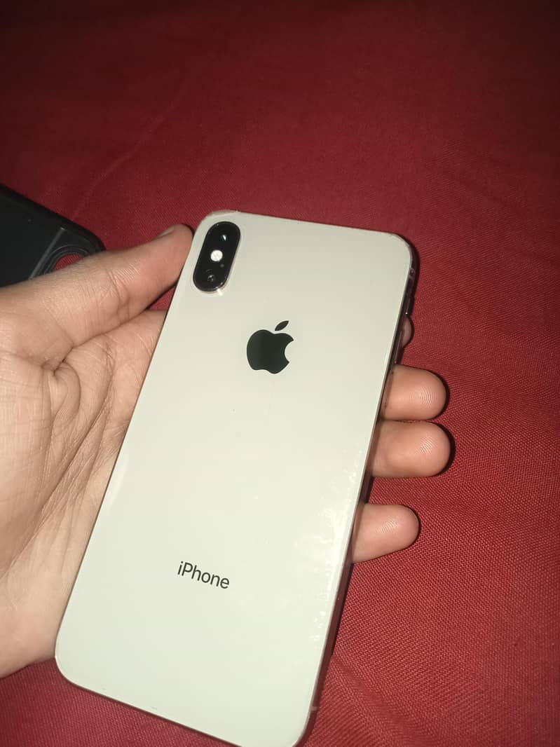 Apple iPhone XS 1