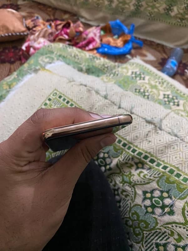 IPHONE XS 256 GB PTA For SELL 3