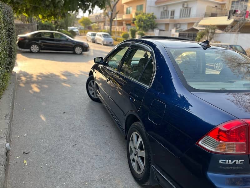 Honda Civic 2005 push start full option 2