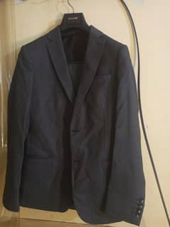 5 Premium Three-Piece Suits for Sale – Excellent Condition!