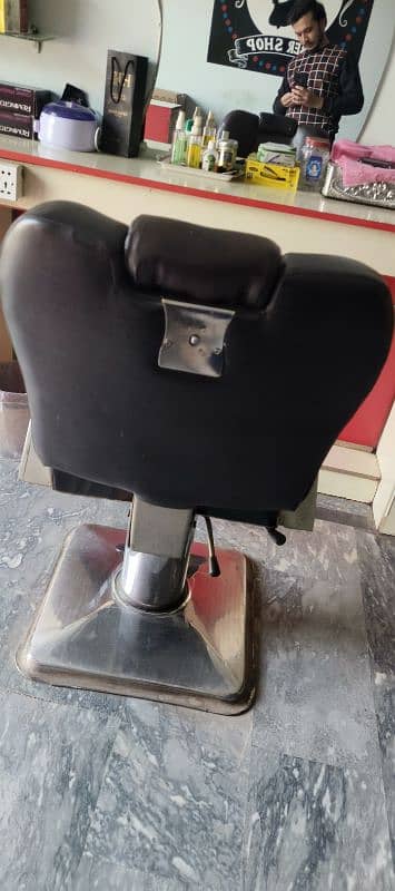 Selling a Barber Chair 1