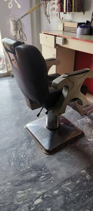 Selling a Barber Chair 2