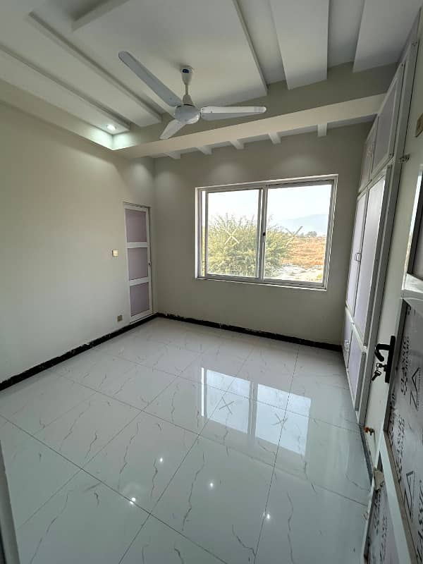 Beautiful 2 Bed Spacious Apartment With Mountains View in D12 7