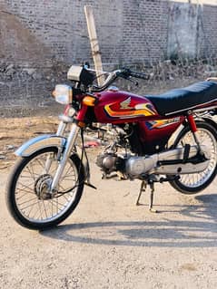 Honda CD 70 for sale 10 by 10 condition