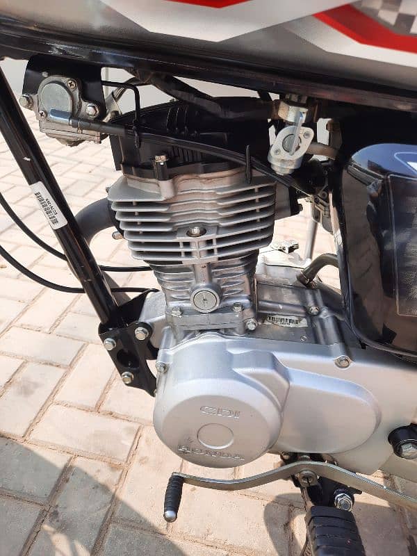 Honda 125 condition like new 18