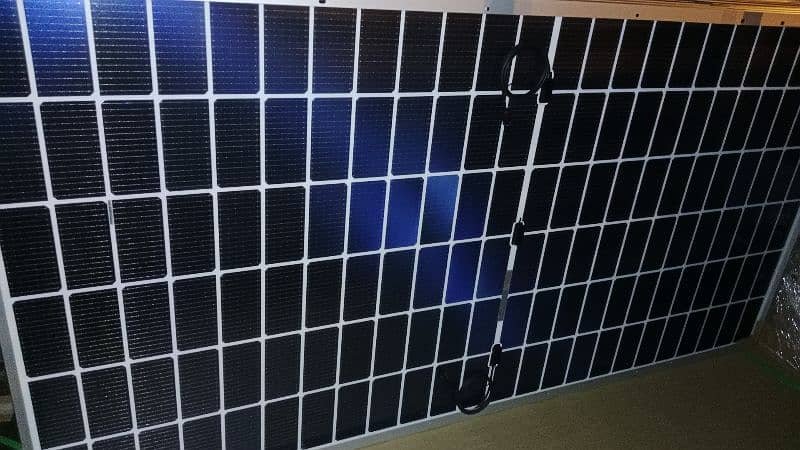 Tesla Solar Panels 580w A+ 1