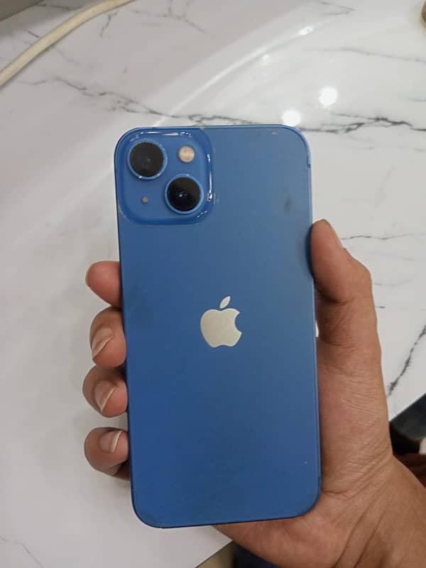 battery: 81 iPhone 13 blue colour 3