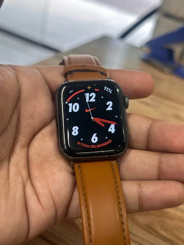 apple watch series 5 Nike 0