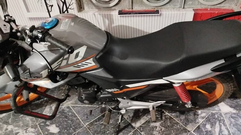 Honda 150f gray colour 2024 model 1