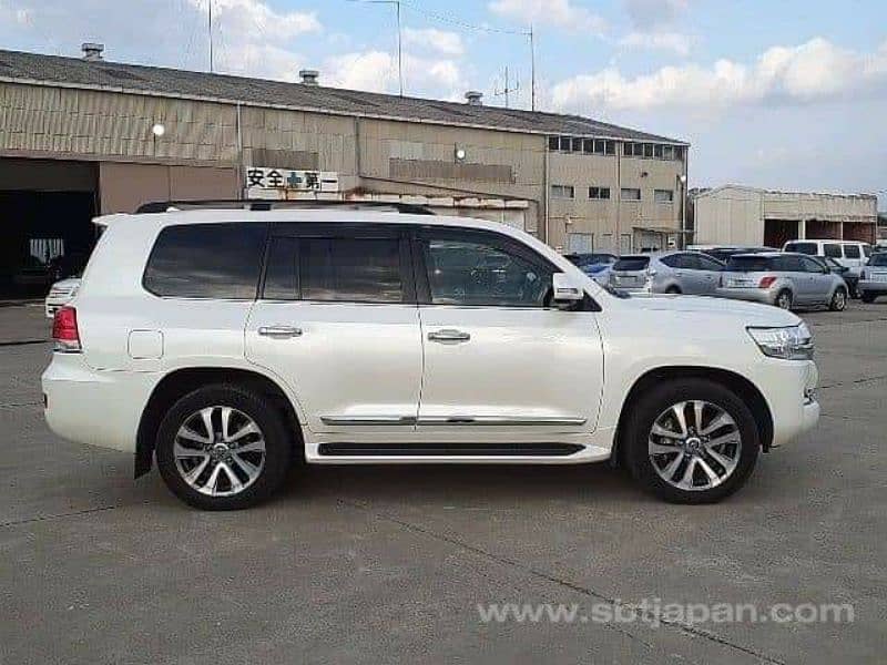 Toyota Land Cruiser ZX 2019 end month 0