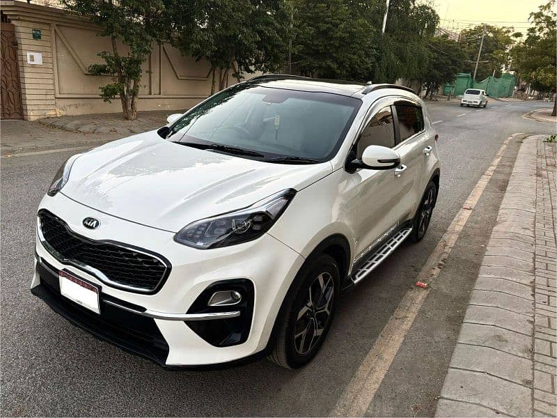 KIA Sportage FWD 2021 1