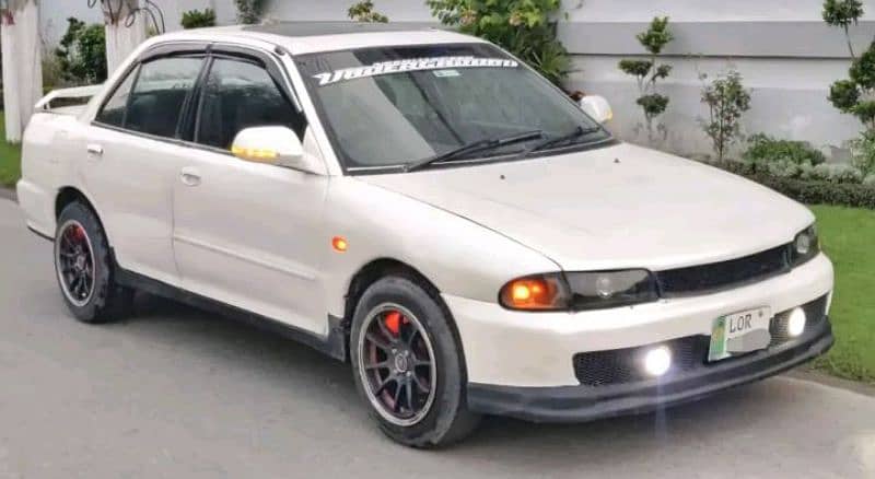 Mitsubishi Lancer 1992 3