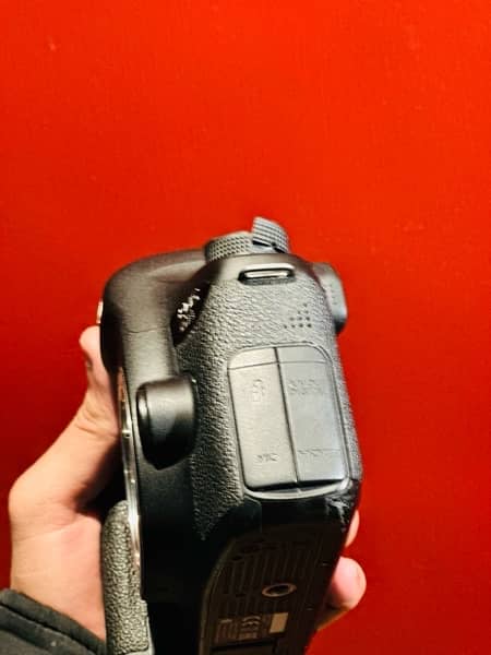 canon 6D body only with box 2