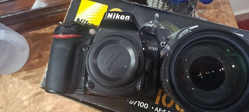 Nikon d7100 with 18 200mm VR 2 lens 3