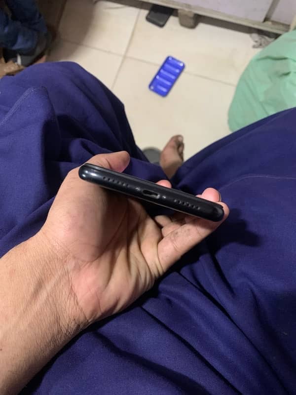 iphone xr all ok 64gb jv 3