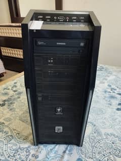 Selling full gaming computer/pc with moniter & graphic card.